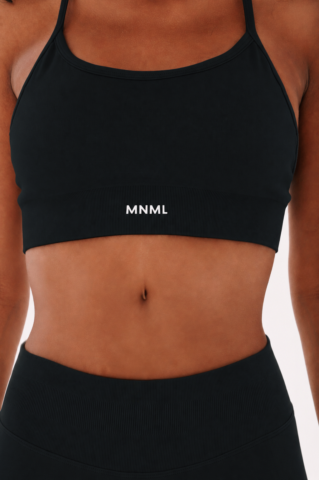 The MNML Sculpt Crossback Bra - Midnight